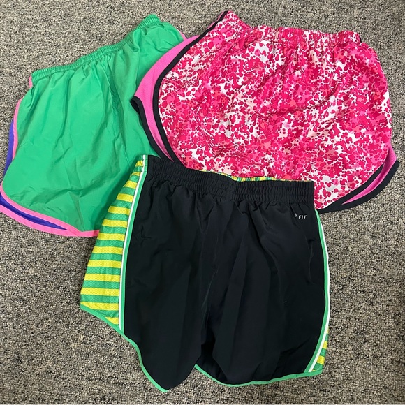 LOT of 3 NIKE DRI FIT TEMPO RUNNING ATHLETIC SHORTS WOMEN SZ XS - Picture 2 of 2